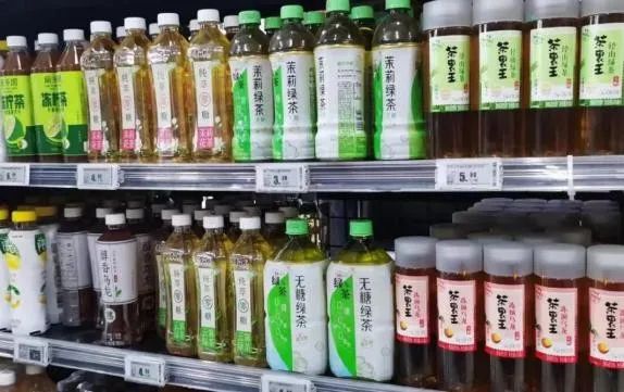 卖疯了！抛弃可口可乐的年轻人，正对“史上最难喝的饮料”上头 ... ...