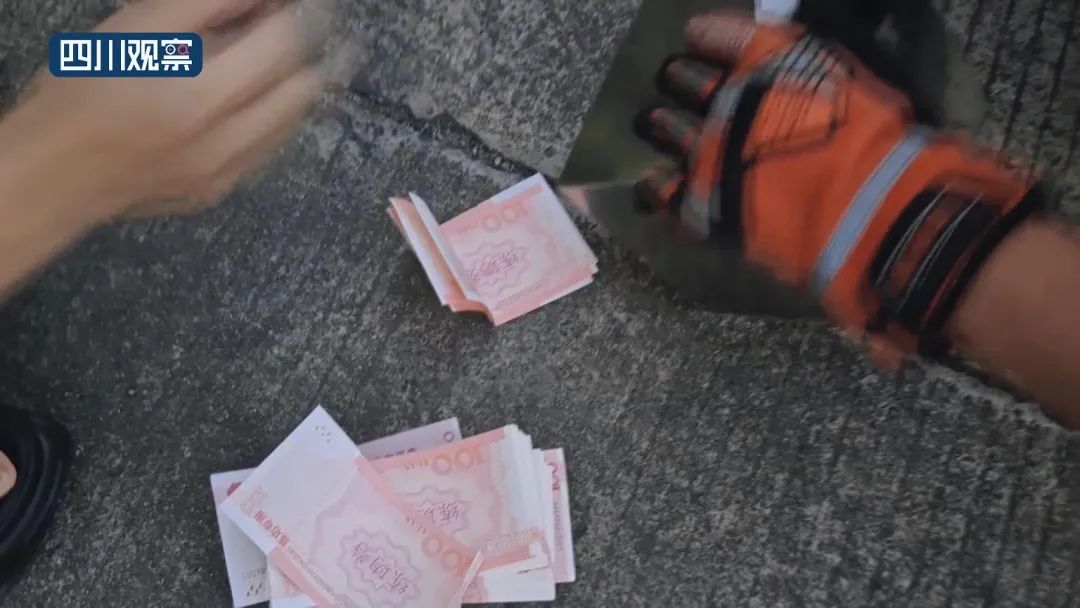“只进不出”的铁皮存钱罐里 现钞变成了练功券？？？