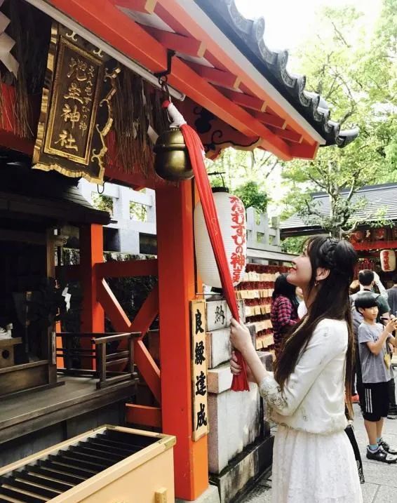 女大男19岁、被指吃软饭不般配：曾全网劝分的情侣好事将近，网友道歉“你俩快结婚吧！ ...