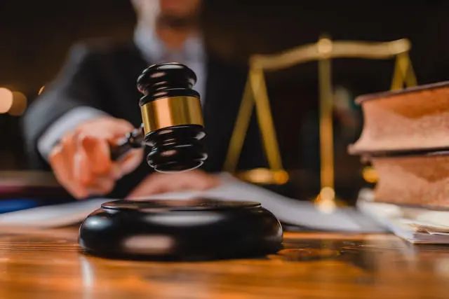 表兄妹结婚10年生育一女，女方起诉离婚！法院判婚姻无效：属禁止结婚亲属关系 ... ... ...