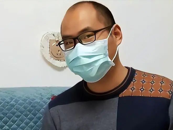 郑州女子吐槽丈夫宅在家七年不上班，丈夫：我有8位数存款上什么班？ ... ...