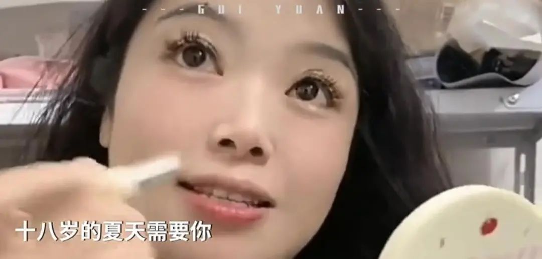 张雪峰女儿曝光：打高尔夫，坐头等舱，住五星酒店，有一辈子花不完的钱… ... ... ... ...