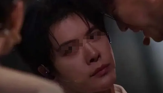 刘亦菲的“渣男前任”爆火，全网为他发疯：哥，错怪你了！ ... ... ...