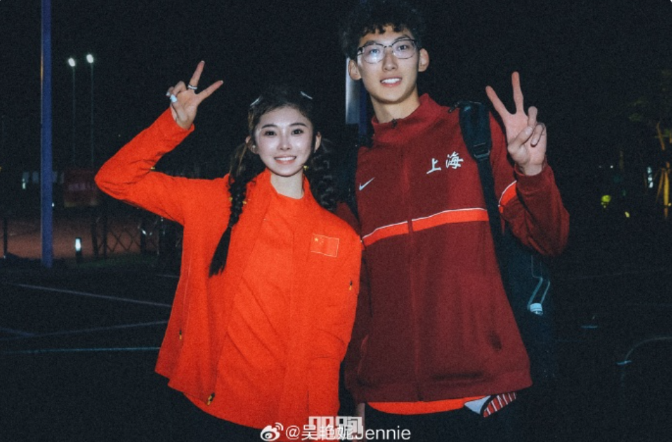 比心！吴艳妮搭档徐卓一夺冠！赛后发文……
