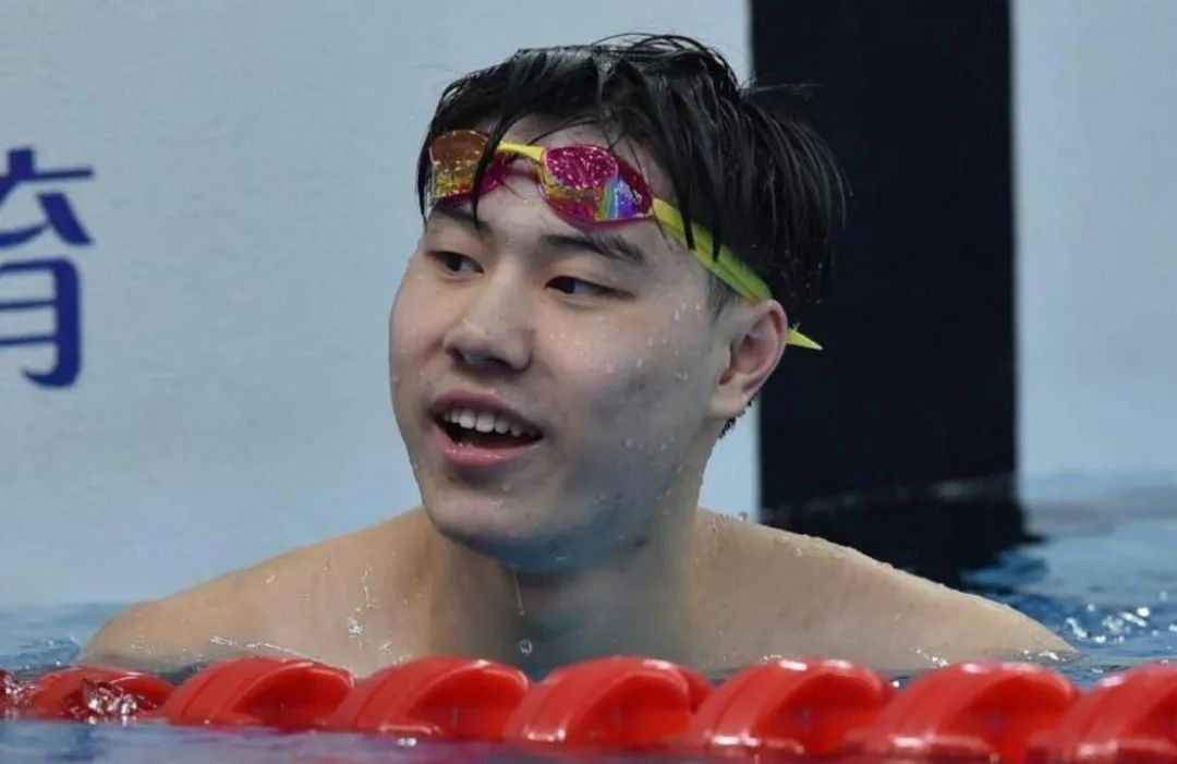 奥运冠军覃海洋的瓜里，她27岁的未婚妻，真的太有钱了…