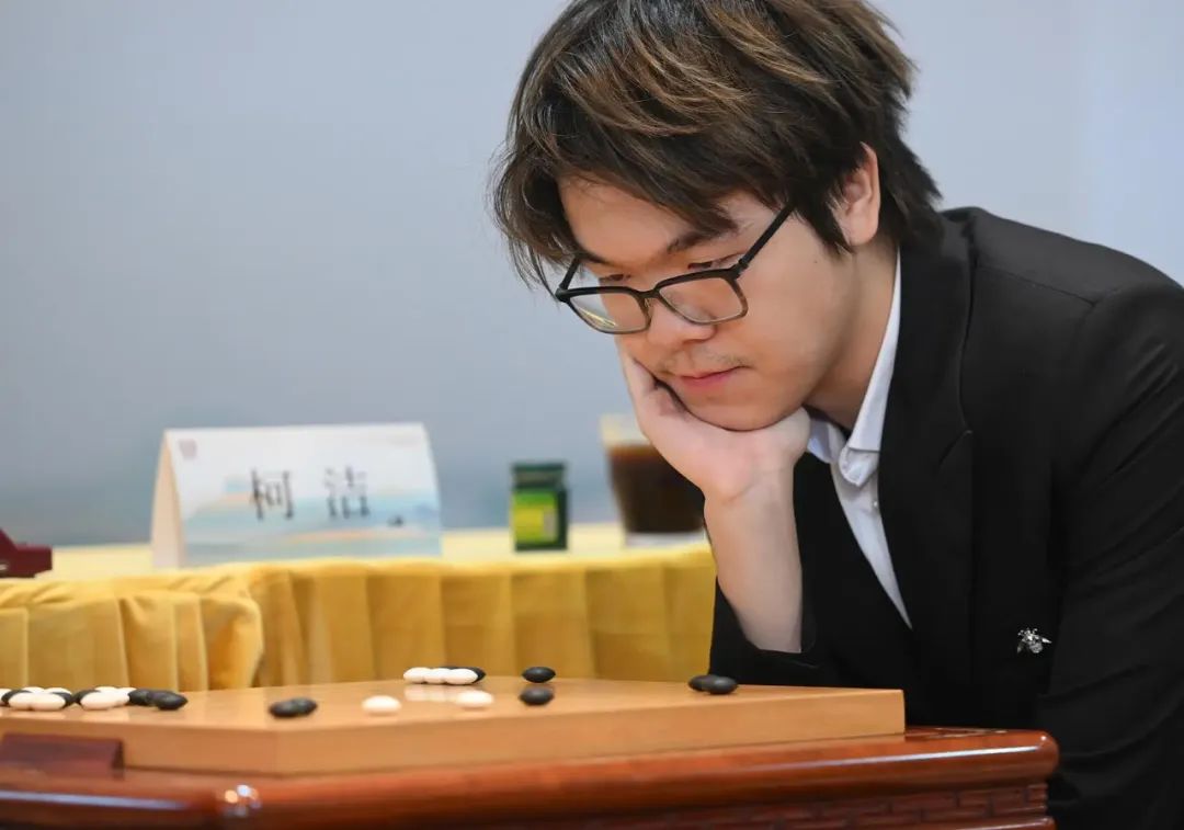 韩国棋院取消不合理新规，但仍欠柯洁和中国围棋一句道歉！ ... ... ...