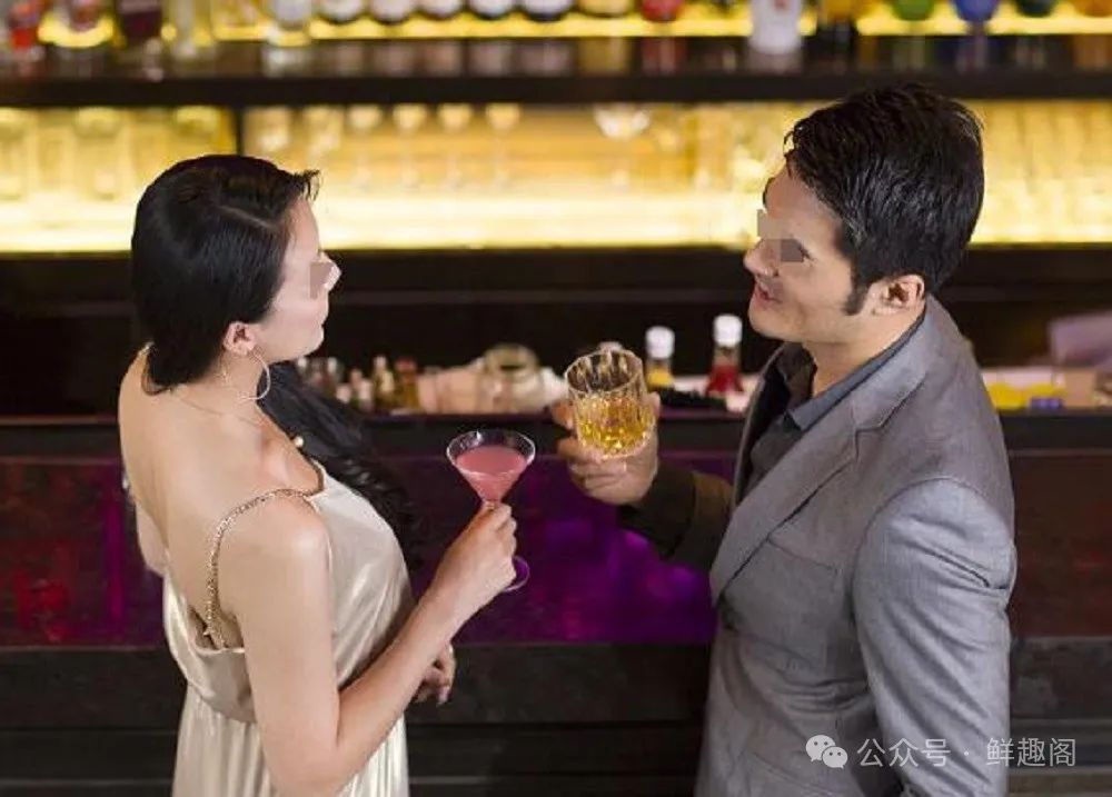 女子为得到情绪价值，离婚后在酒吧找男模，三个月花光450万公款 ... ...