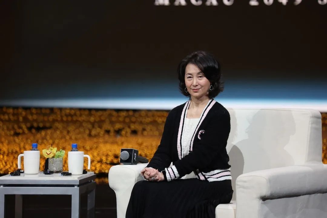 何超琼发声：我们打不倒、压不垮！