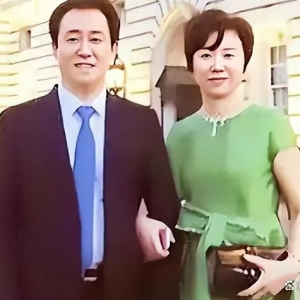 劲爆！许家印和某女两个私生子的瓜！