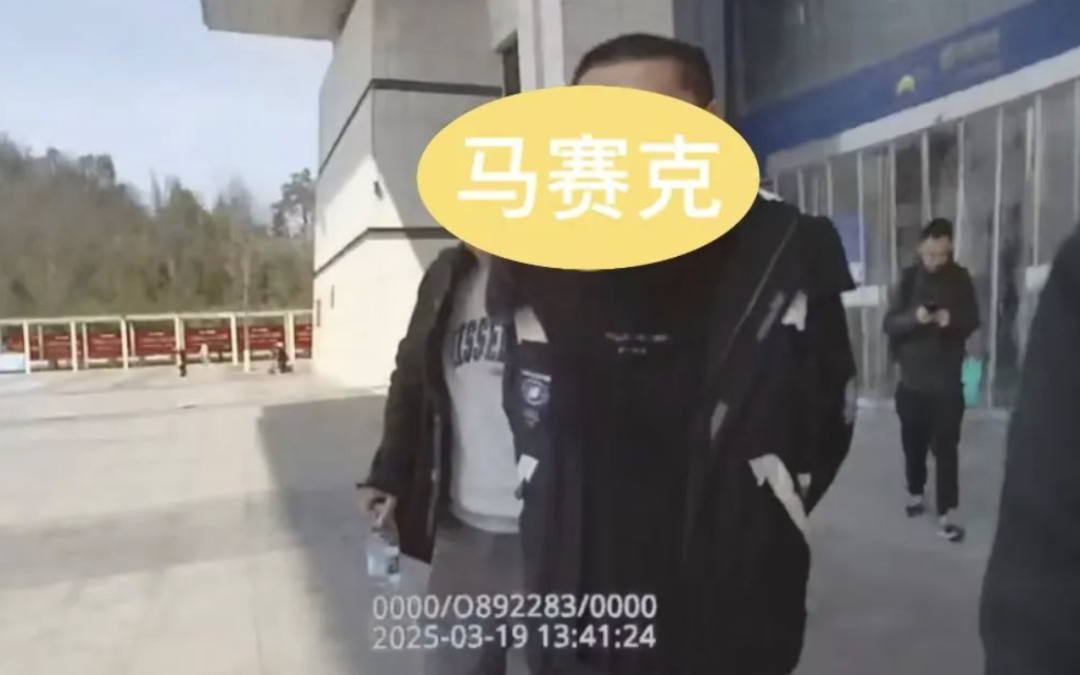 女子家里遭入室盗窃，黄金手链不翼而飞，真相令人背脊发凉……很多人有这习惯，赶紧改 ...