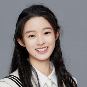 爽！黄杨钿甜父亲被立案调查，如果当初妻女低调点就好了