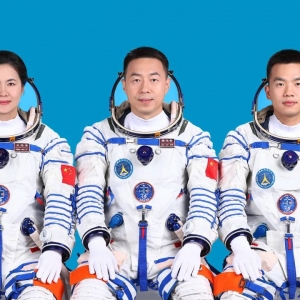 祝贺蔡旭哲、宋令东、王浩泽！