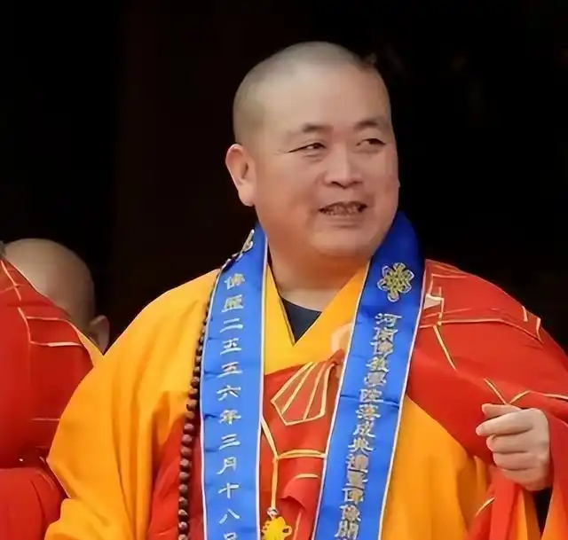 少林寺方丈释永信携带情人、子女等34人潜逃被拦截？河南开封警方辟谣 ... ...