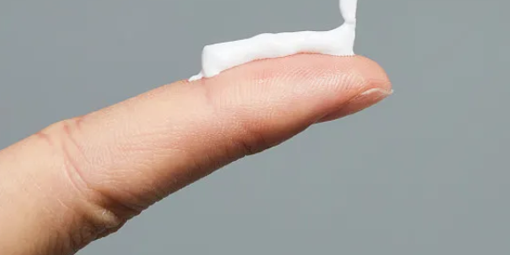 白天擦脸上可能致癌！很多人天天接触，却不知道…...