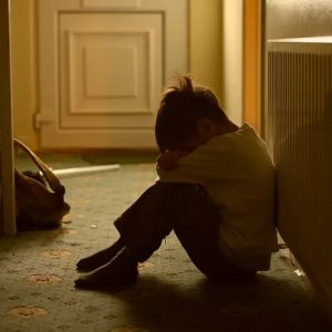 事发上海！女儿病逝，老夫妇含泪将女婿告上法庭：他再婚后突然翻脸，法院判决解气 ... ...