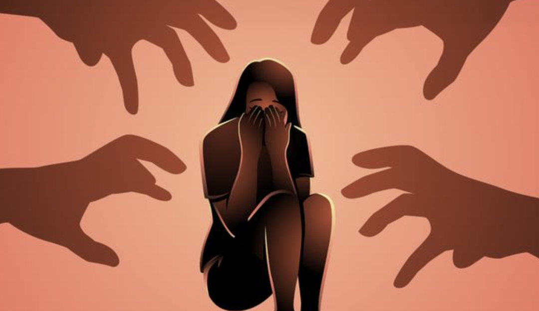 女生参加招警体测时晕倒，在救护车上遭4名男子轮奸