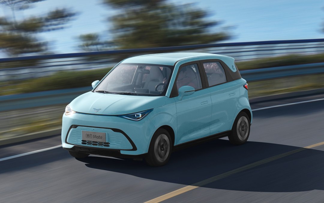 五粮液集团参股公司发新车，售价5.99万到6.99万；销售称买车后可75折买酒，包括第八代 ...
