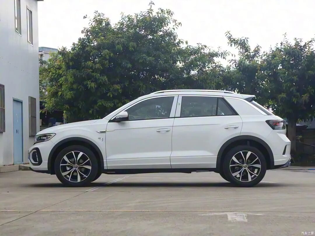 1.5T、250牛·米，三辐式方向盘，15.89万起买SUV，你会选它吗？