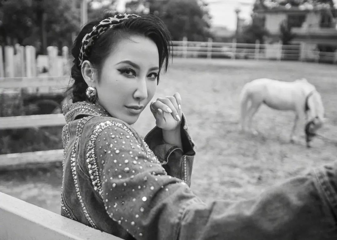 网友新手机号意外登录李玟账号，最新回应