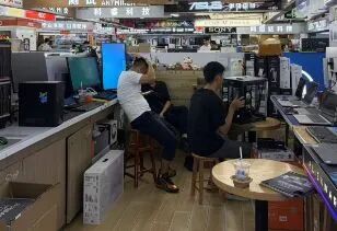 比水贝黄金市场还热闹，深圳华强北有产品翻倍涨价！商户称“每天都在涨，后面可能更贵 ...