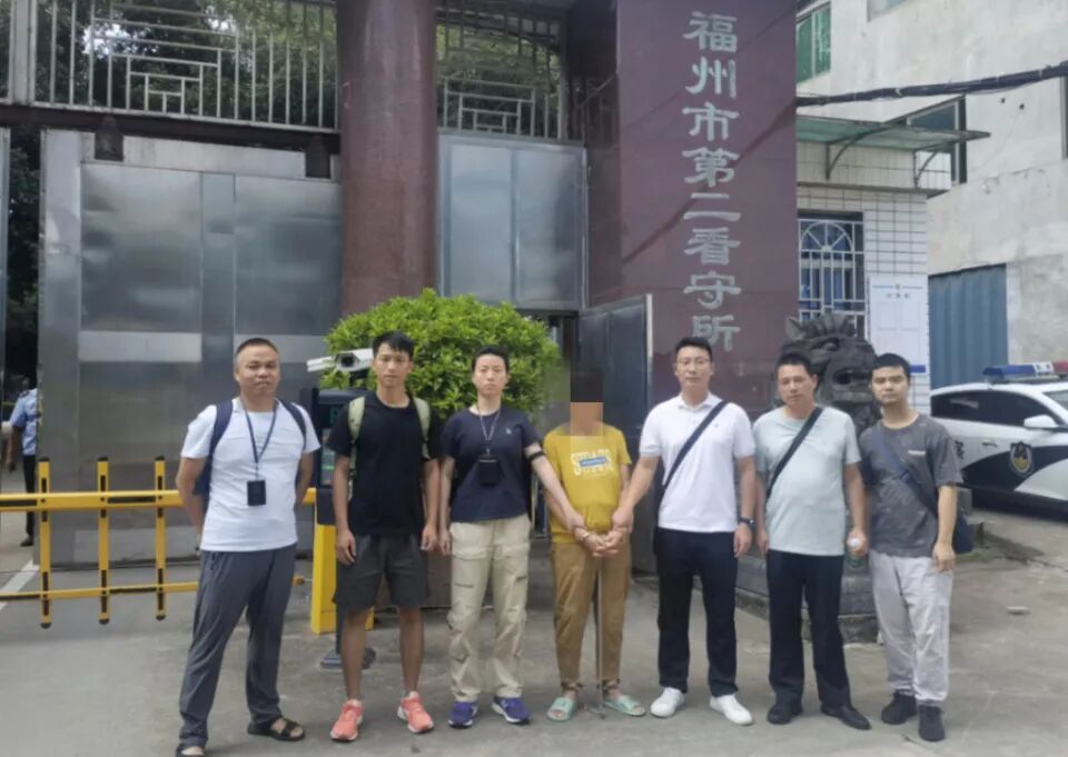 男子身中16刀身亡，前妻潜逃26年，在外省结婚生子；一审获刑12年，法院：不符合正当防 ...