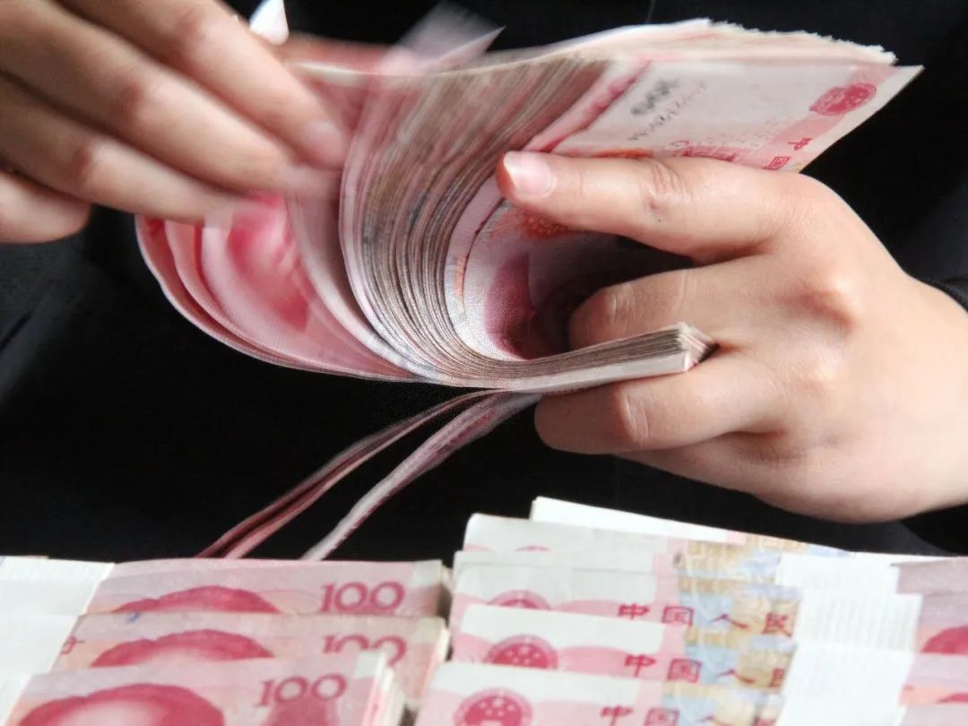 10月税收同比增长8.6%