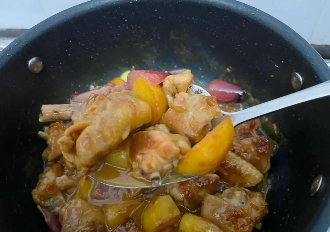 咖喱薯仔鸡，汁香美味，鸡肉嫩滑入味，太赞了