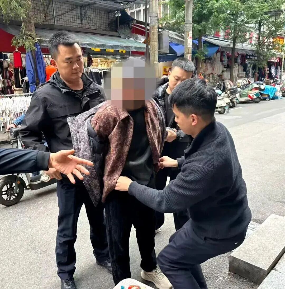 小偷从新装的天然气管道爬上20多层？警方通报