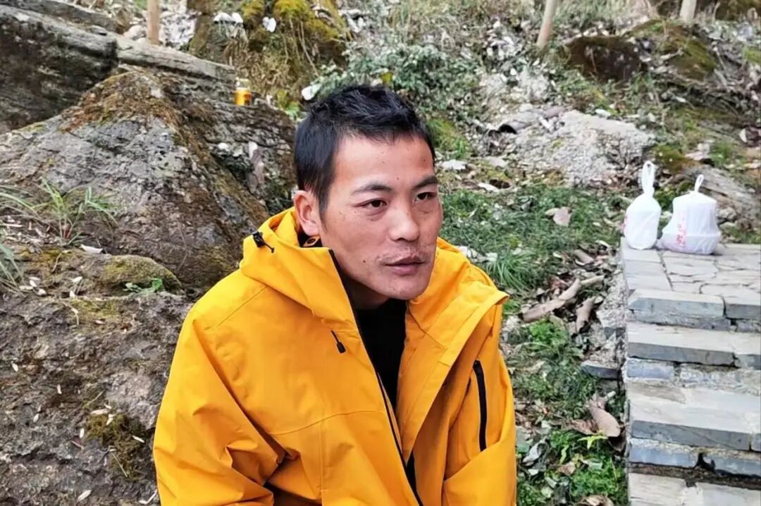 荒野求生夺冠热门“刀疤哥”：赛前是工地油漆工，想赢奖金回老家修房，吃不了自媒体这 ...