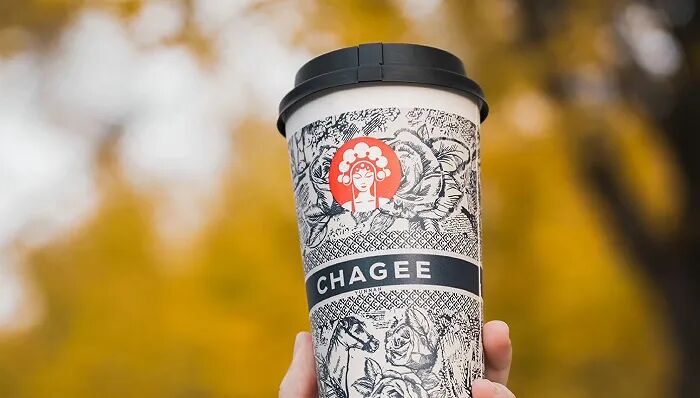 霸王茶姬半年没上新，加盟商急了