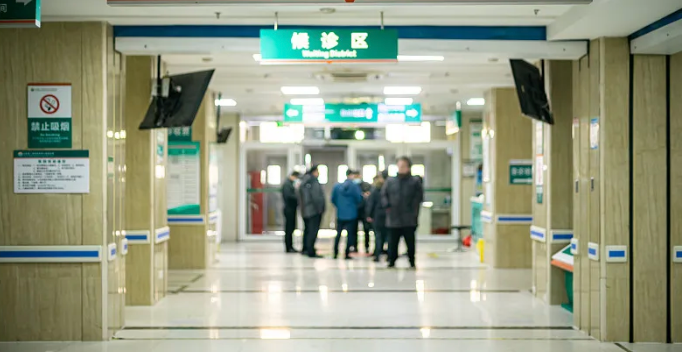 男子便秘十多天插管后粪便从口腔喷出……便秘千万别忽视，或导致肠梗阻！ ... ... ...