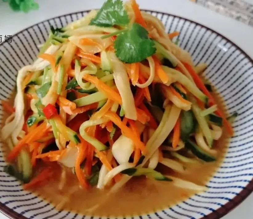 冬天，宁可不吃肉也要吃这菜，简单一拌，清脆爽口，怎么吃都不胖 ... ...