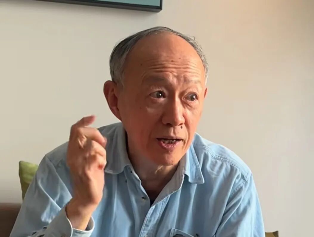 老戏骨回应近60岁生了龙凤胎：被误认为爷爷