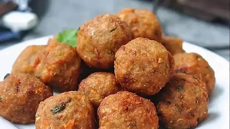 炸肉丸子，记住不放鸡蛋和面粉，教你正确做法，焦香酥脆不回软 ...