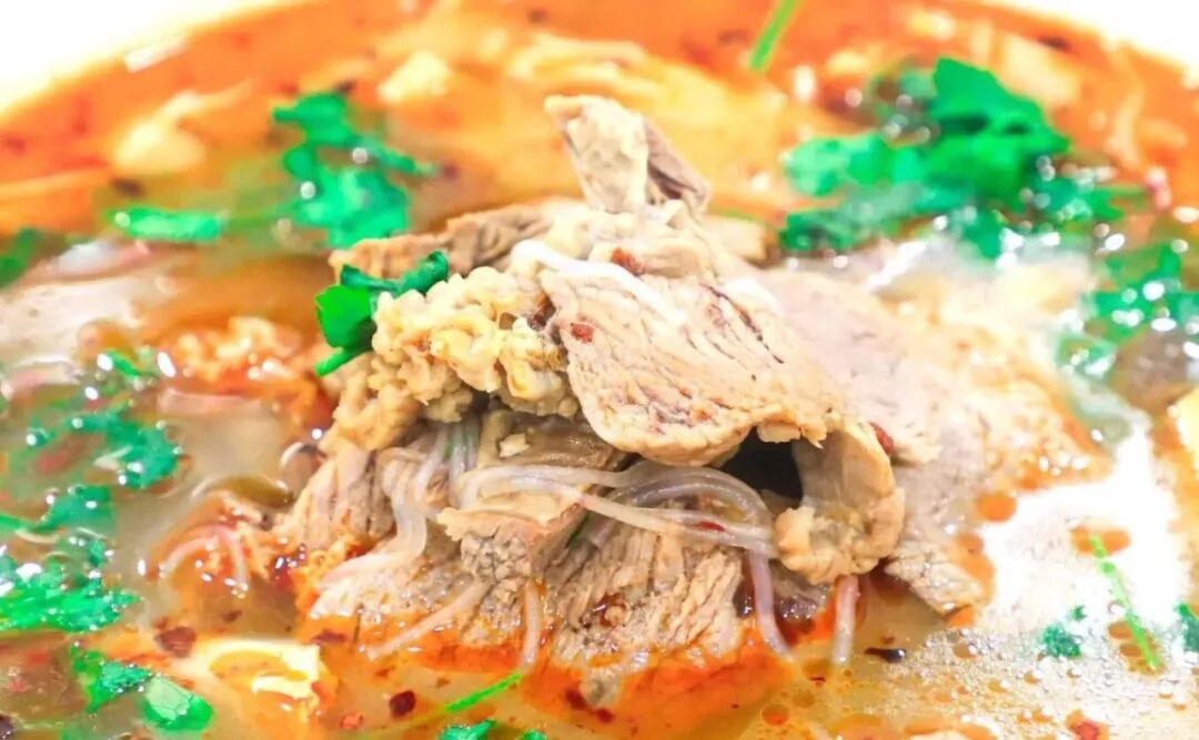 煮牛肉汤直接放盐肯定肉柴发硬！大厨说正宗淮南牛肉汤只放2种料 ... ...