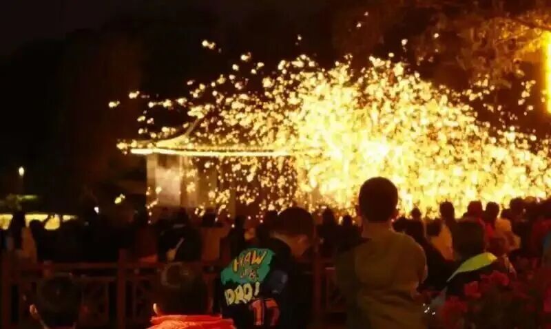 2026年元旦假期，粤港澳大湾区旅游消费市场表现亮眼。广东省文化和旅游厅数据显示，假期全省共接待游客1787.5万人次。其中，入境游增长尤为突出：元旦期间广东省入境游客人次同比大幅增长144.3%，入境旅游消费同比增 ...