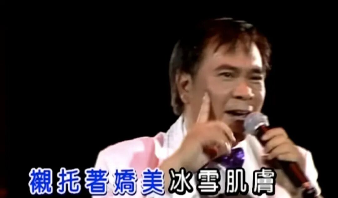 过去一年多，香港两对“忘年恋”成为全城吃瓜的对象，每次新闻爆出来总忍不住看两眼。这两对的其中一对是何伯、何太，他们去年因互相袭击而被检控，现在剧情场景已经转移到法庭了。另一对是香港演员李龙基和他的前未 ...