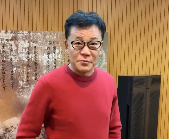 当当创始人李国庆向李亚鹏捐款100万元，晒出银行转账和聊天截图，夸赞李亚鹏“厚道有  ...