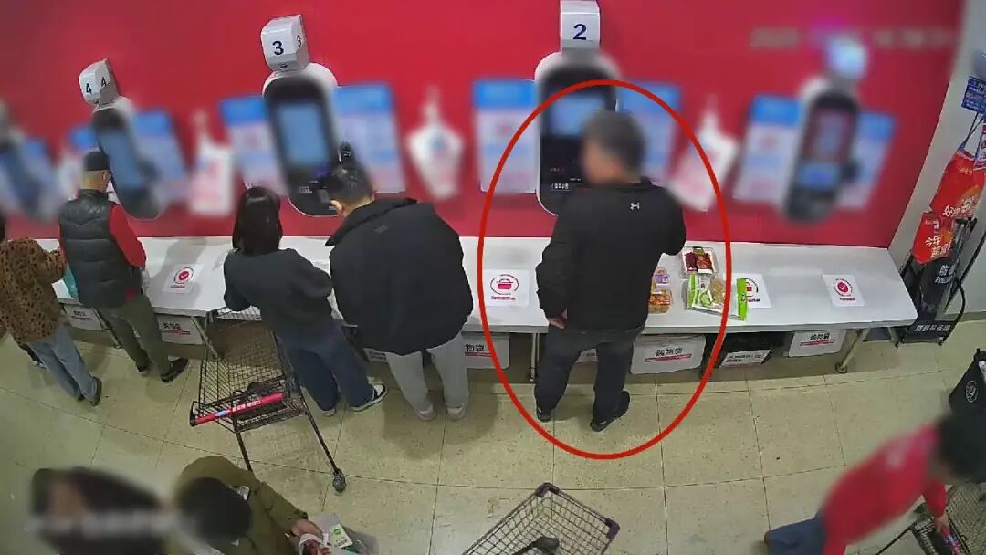 上海一男子结账时当场被抓！一查不得了，累计作案达49次