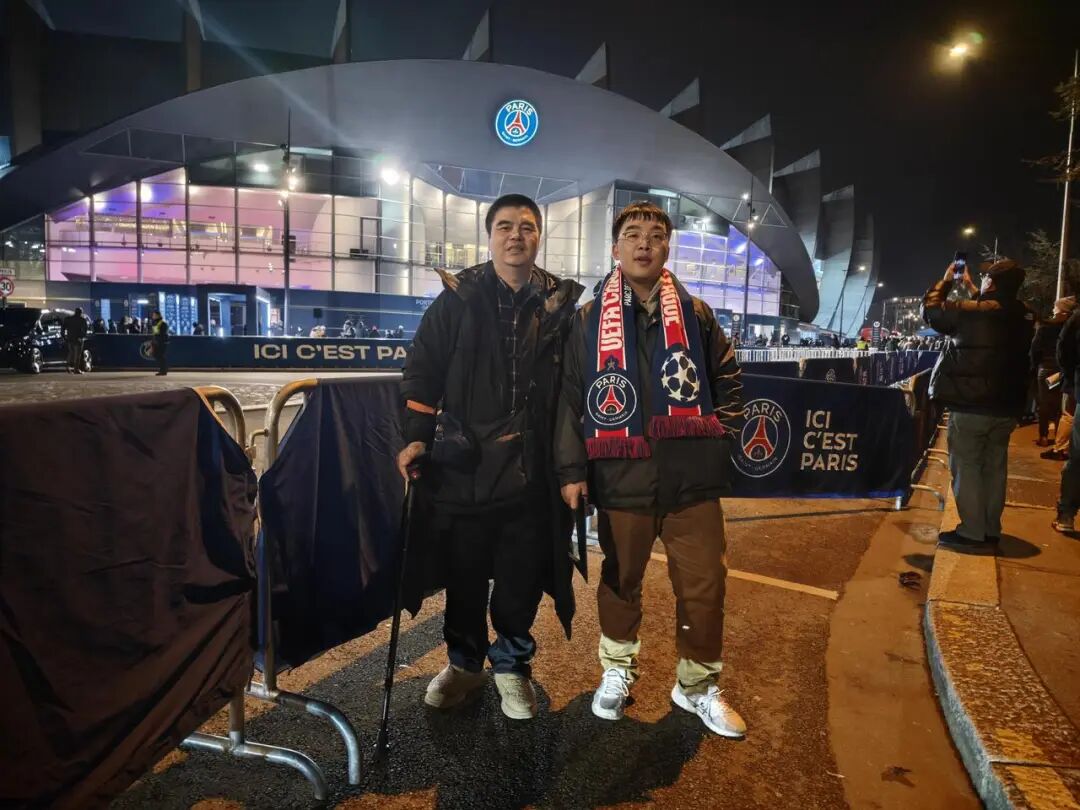 20岁杭州小伙带老爸去巴黎看欧冠：“筹备”3个月，现场震撼远超预期 ... ...