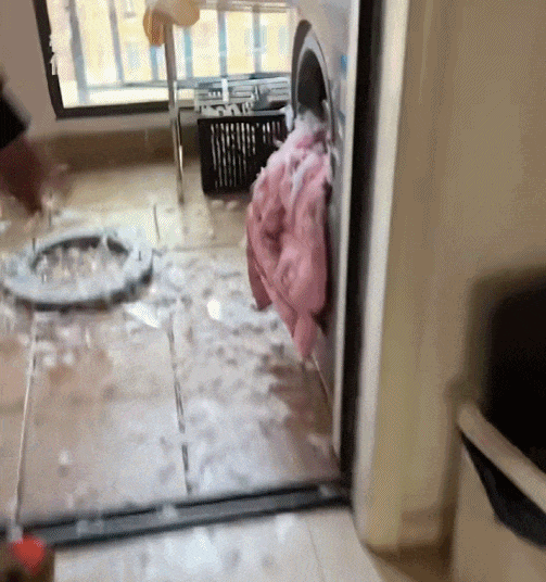 因为一件衣服，家中洗衣机突然爆炸，女子脸部严重受伤！注意：近期高发！很多人都做错 ...