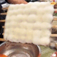 突然爆火！全网跟风制作，有人说“太解压”，发霉了也能吃？专家：不要在家尝试 ...