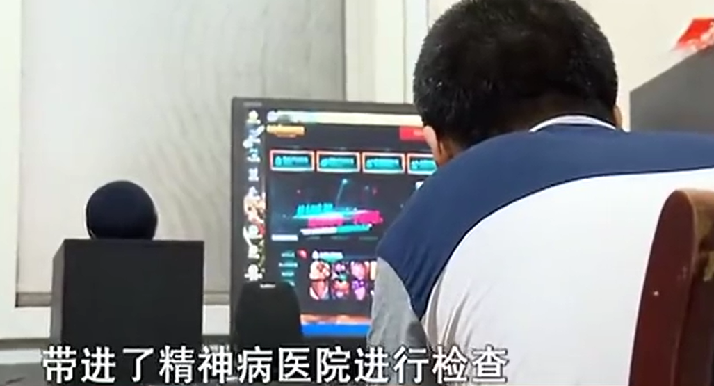 “不让整容我就去死！”，19岁少年嫌长得丑，竟持刀威胁母亲要整容，结局令人沉默 ... ...