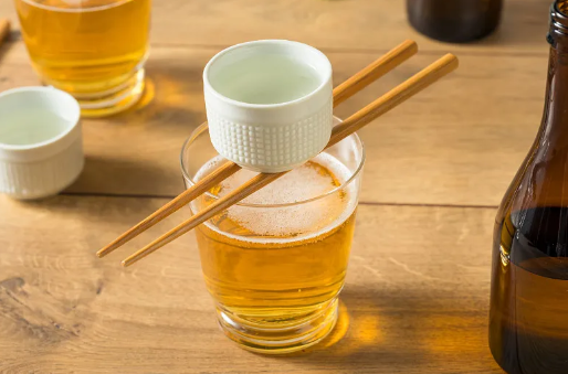 老人用筷子沾酒喂给5月龄宝宝尝，致其近乎肝衰竭