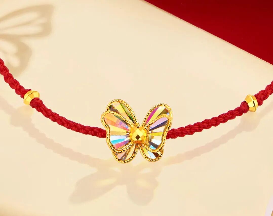 两女子豪掷31万元！买下238件黄金首饰："来奖励员工，是春节礼物"；网友：  ...