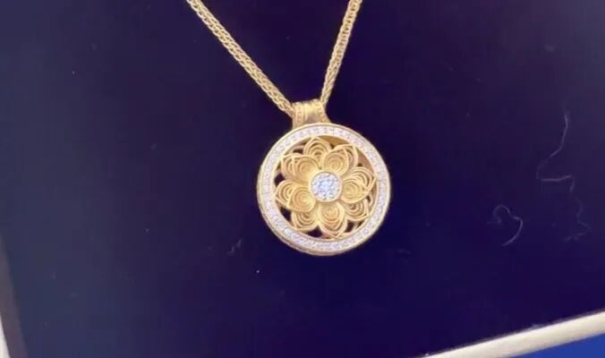 浙江女子拿17克旧金1:1换新仅得9克金项链？老庙黄金：理解有误 ... ...