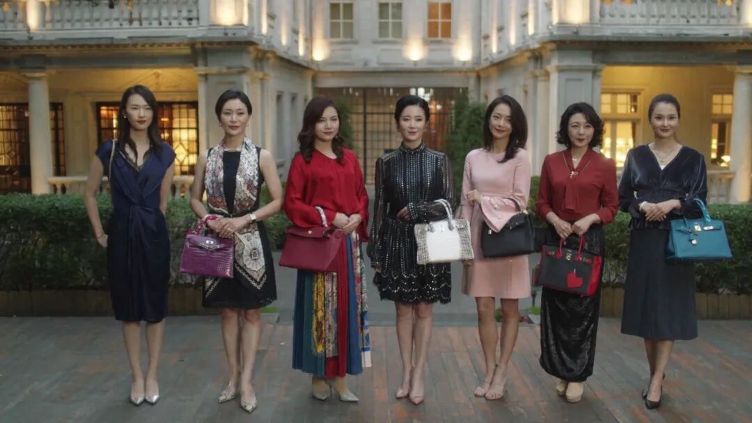 奢侈品，正在失去中产女性