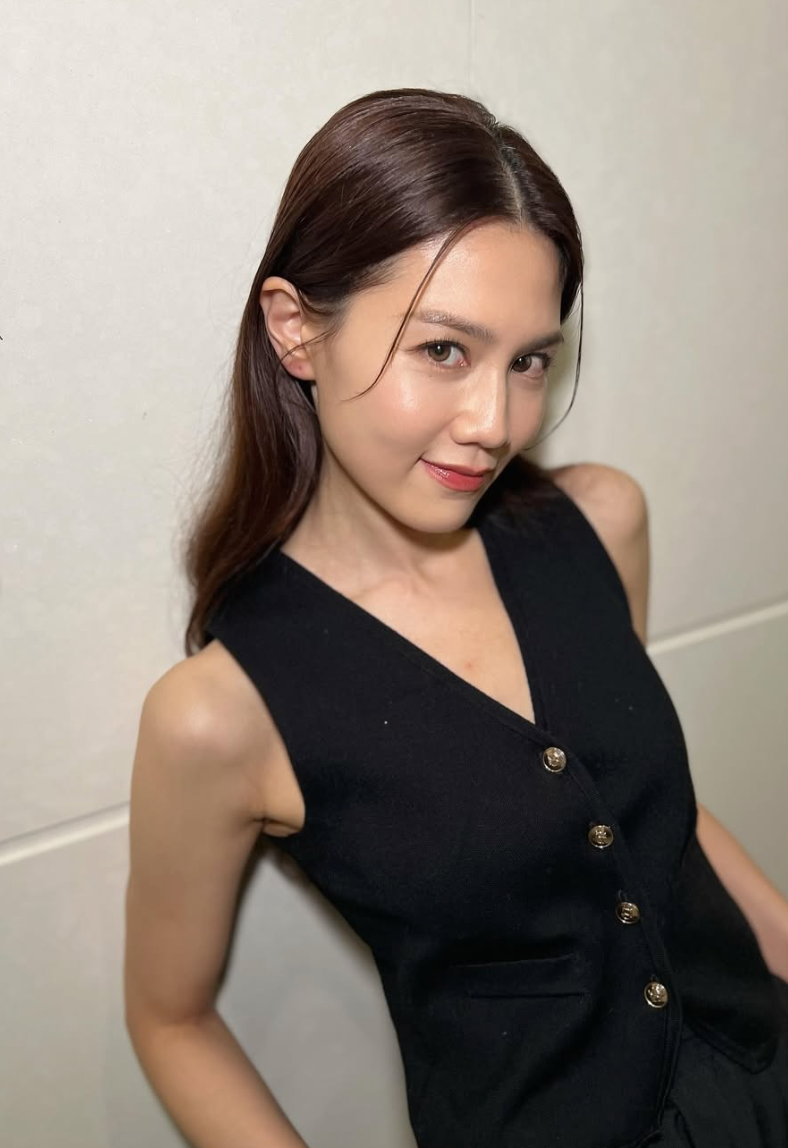 演员周秀娜出道多年，公开承认的恋情只有造型师男友陈伟成，两人于2013年分手。近年周秀娜屡被传被超级富商包养，更传出已生子消息，有传闻更指该超级富商是恒基地产集团主席兼董事总经理李家诚。直至去年，她在网络 ...