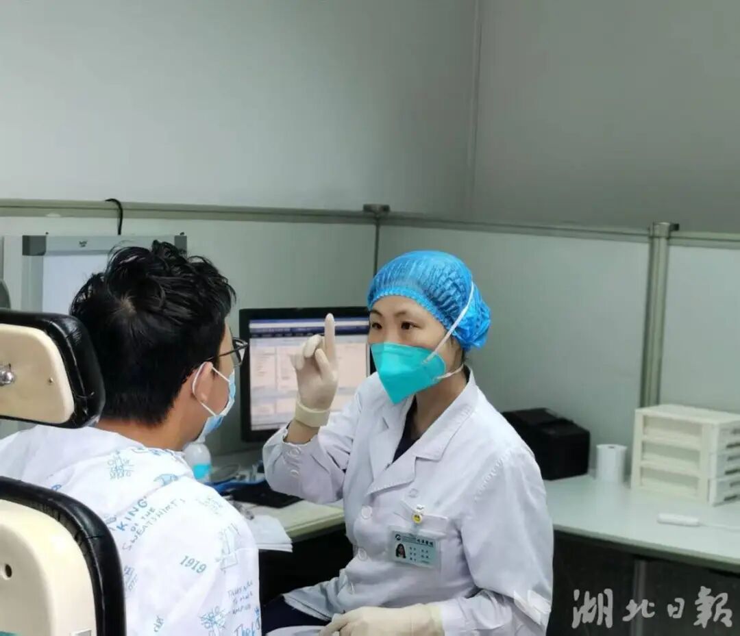 近来，骨传导耳机逐渐走红，凭借“不塞耳朵”“保护听力”的宣传卖点，迅速成为运动爱好者和追求健康人士的新宠。然而，随着使用人群的扩大，有人开始在社交平台反映：佩戴骨传导耳机后出现头晕、耳鸣甚至听力下降的 ...