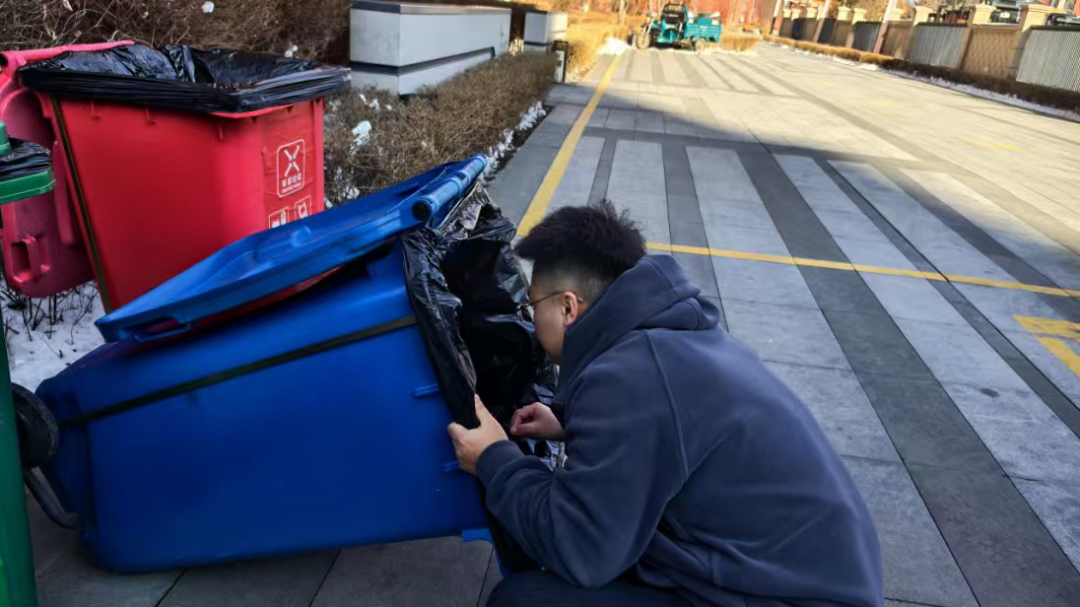 心太大！20万元现金被当垃圾误扔，哈尔滨一男子急疯了……找回过程堪比大片 ... ...